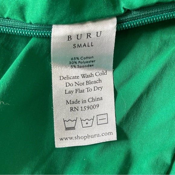 Buru Women’s Green Sweetheart Neck Smocked Open Back Smocked Top NWT $118 - Picture 11 of 14